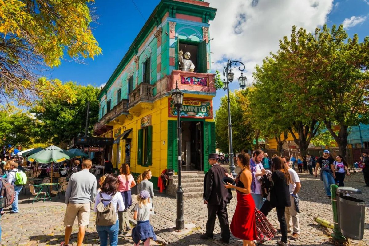 BUENOS AIRES MONTEVIDEO