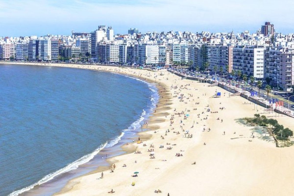 BUENOS AIRES MONTEVIDEO